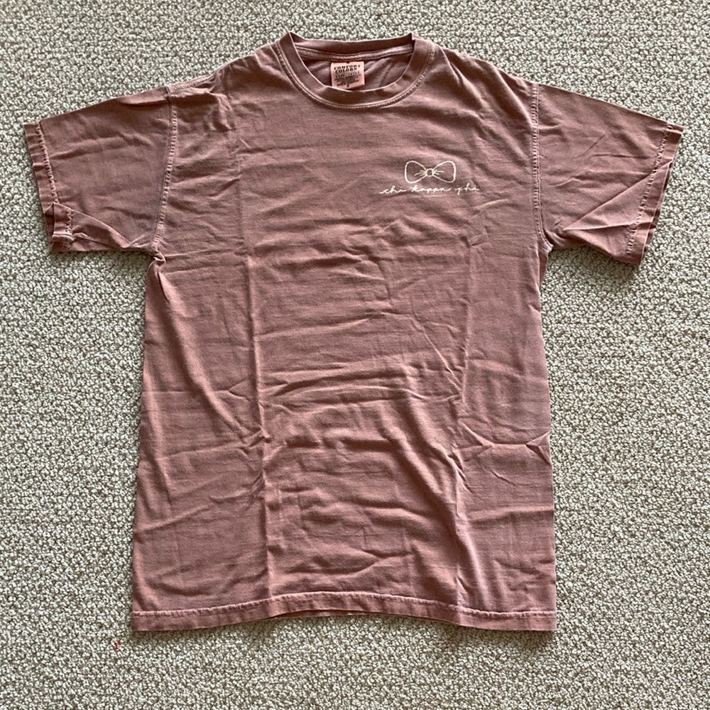 Comfort Colors Chi Kappa Phi Chickadees T-Shirt Bow Size Small Yam Brown EUC